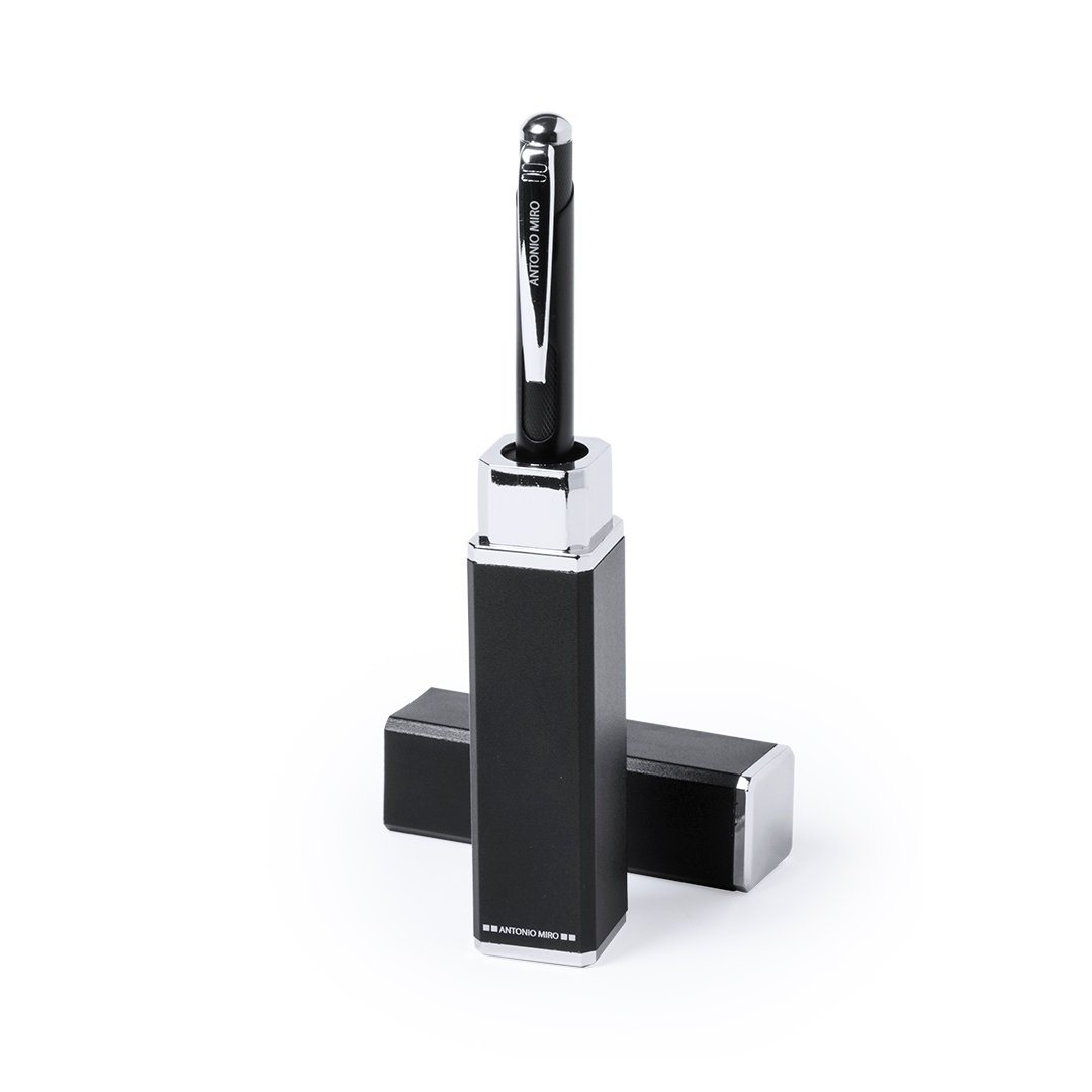 Helmor - Antonio Miro